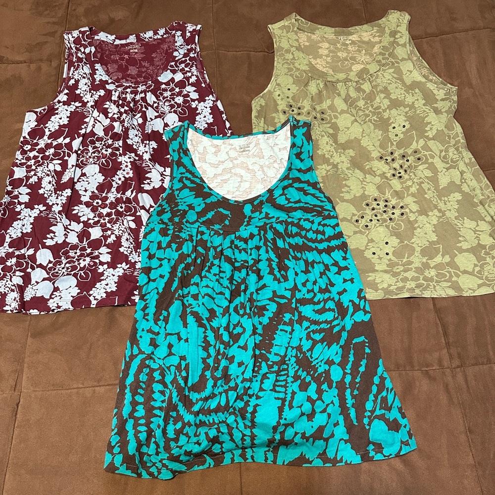 Stylish Women's Tank Tops - Floral and Abstract Designs size Large